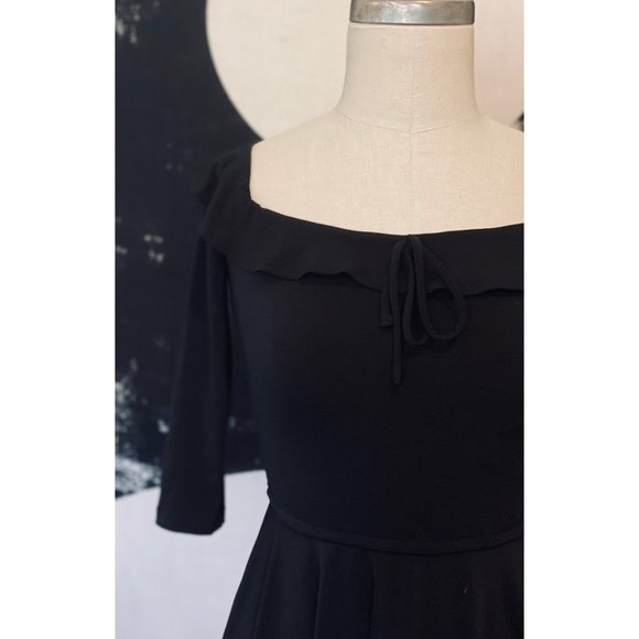 Lovers + Friends SM “Gabbie" Black Dress - Picture 4 of 4